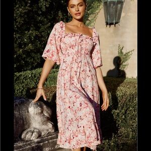 Selfie Leslie - Flynn Balloon Sleeve Midi Dress